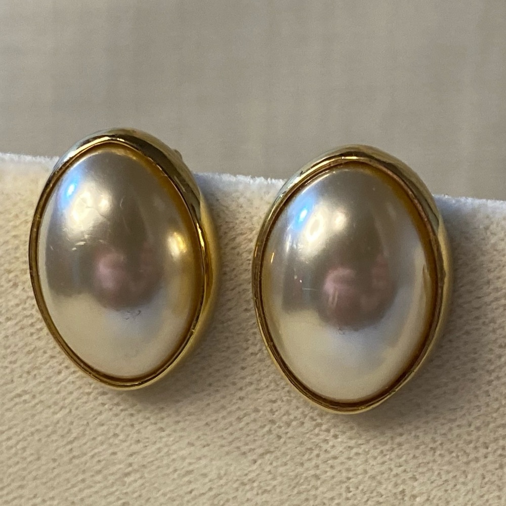 Vintage Faux Pearl Clip on Earrings